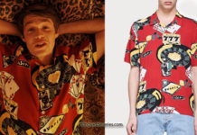 DAYBREAK : Josh Wheeler’s red print shirt in s1e01