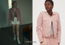 HANNA : Sandy’s pink jacket in S2E01