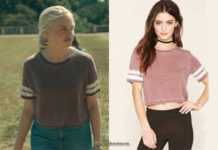 HANNA : Sandy’s varsity tee in S2E01