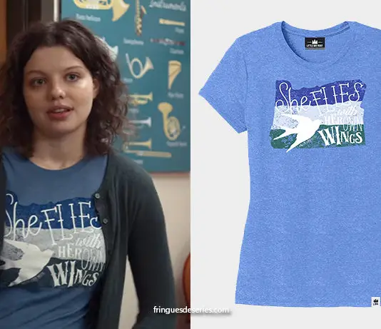 TRINKETS : Jillian’s ‘she flies with her own wings’ print tee in S2E05