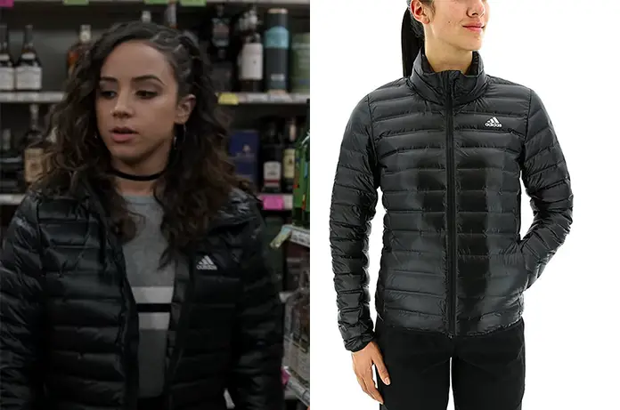 TRINKETS : Moe’s black puffer jacket in S1E10