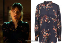 LUCIFER : Chloe’s floral shirt in S5E02