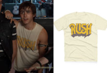 JULIE AND THE PHANTOMS : Luke’s Rush print tee in S1E01