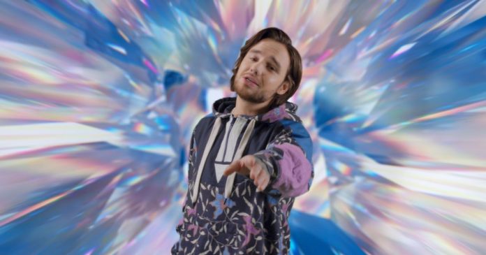 Christmas song of the day : Liam Payne, Dixie D’Amelio « Naughty List »