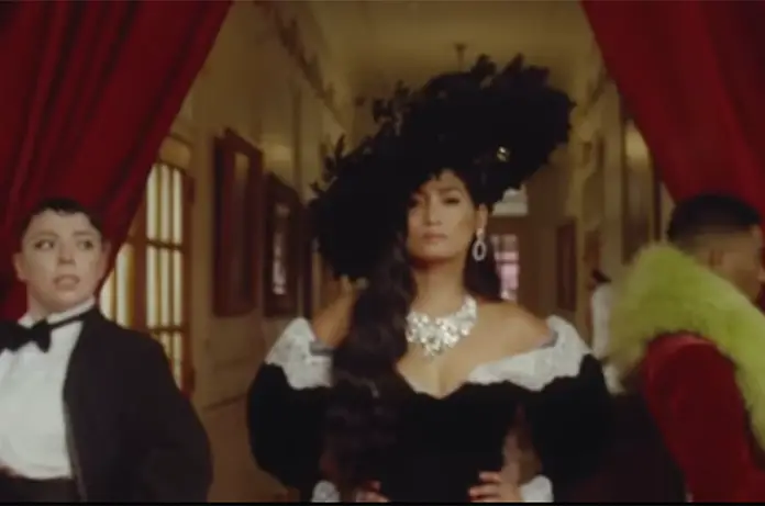 CHRISTMAS SONG OF THE DAY : Carol of the bells by Chloe Flower