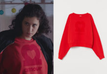 DEMAIN NOUS APPARTIENT : le sweat rouge « Amour » de Mathilde dans l’épisode 842