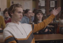 L’ÉCOLE DE LA VIE : le sweat colorblock de Jean-Baptiste dans l’épisode 1×01