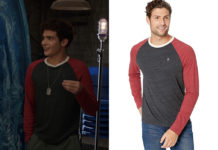 HIGH SCHOOL MUSICAL : THE MUSICAL : THE SERIES : Ricky’s raglan baseball tee in Season 2 Episode 6