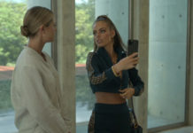 NINE PERFECT STRANGERS : Jessica’s black tracksuit t-shirt in S1E01