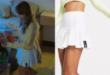 REBELDE : Jana’s white pleated mini tennis skirt in S1E07
