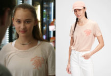 THE SUMMER I TURNED PRETTY : Belly’s « positive vibes » print tee in S1E01