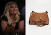 HOW I MET YOUR FATHER : Sophie’s mini shoulder bag in S1E01
