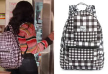 NEVER HAVE I EVER : Devi’s gingham backpack in S3E05