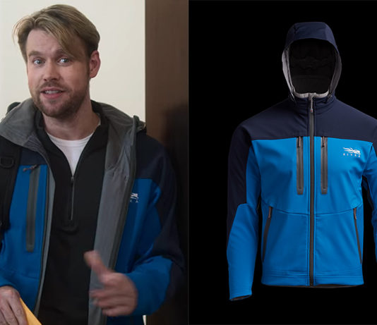 FALLING FOR CHRISTMAS : Jake Russel’s blue jacket