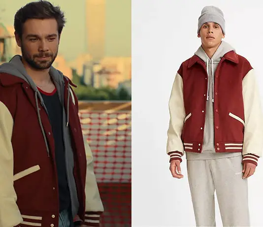 SMILEY : Àlex’s red/cream varsity jacket in S1E01
