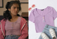 FREERIDGE : Ines’s crop tee with buttons in S1E01