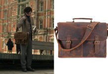 YOU : Jonathan’s messenger bag in S4E01