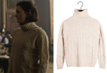 YOU : Kate’s linen roll neck sweater in S4E04