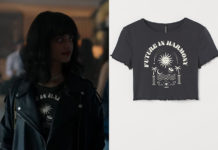 CLASS : Suhani’s « future in harmony » print crop tee in S1E04