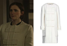 YOU : Kate’s ivory coat in S4E06