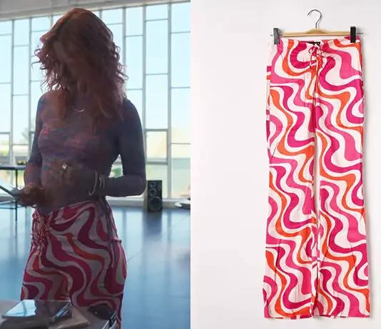 MON COSMONAUTE : le pantalon à figures géométriques roses de Marta dans l’épisode 1×03