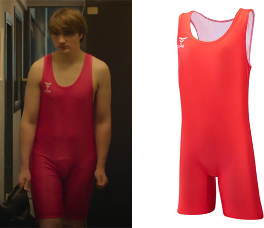 ATTRACTION : la tenue de lutte de Mathias dans l’épisode 2