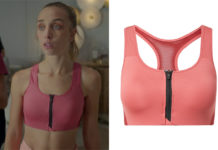 UN, DOS, TRES : Nouvelle Génération : la brassière rose d’Andrea dans l’épisode 1