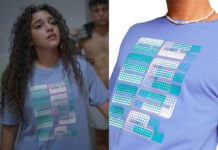 UN, DOS, TRES : Nouvelle Génération : le t-shirt bleu d’Elvira dans l’épisode 3