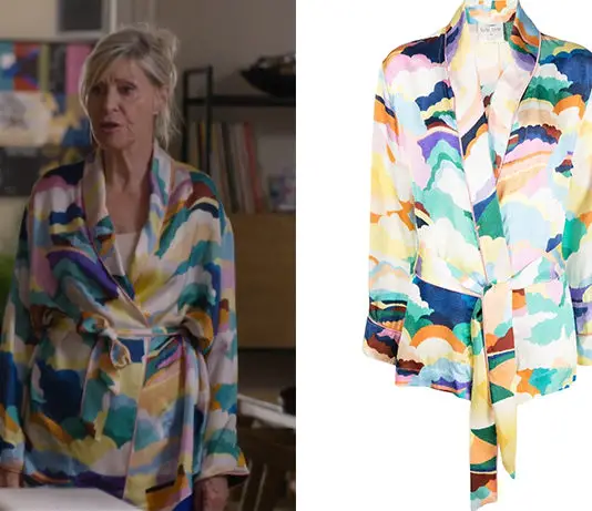 LE FIL D’ARIANE : la veste colorée en soie d’Ariane dans l’épisode 1