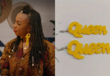 Pa t’mentir : les boucles d’oreilles Queen dans le premier épisode de la saison 2
