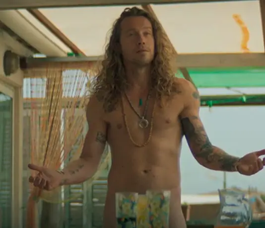 OUPS : Julien Doré, défringué dans le premier épisode de « Panda »