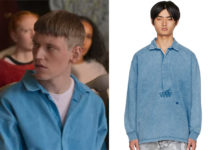 YOUNG ROYALS : Vincent’s blue polo shirt in S3E01