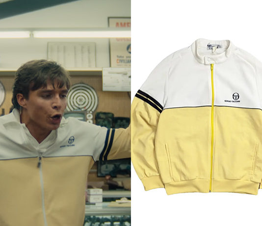 Monstres : L’histoire de Lyle et Erik Menendez : la veste de sport jaune de Lyle dans le premier épisode