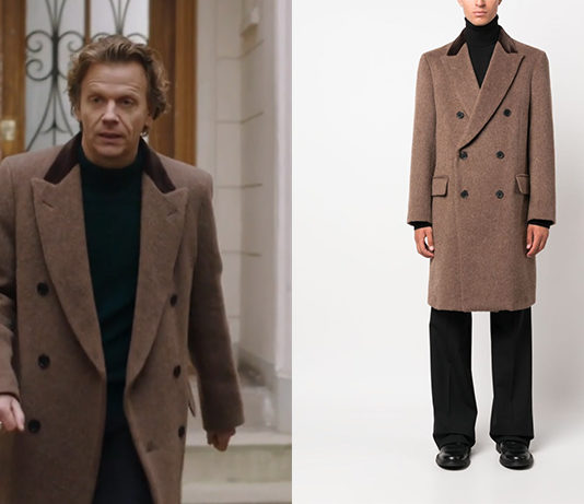 ÇA, C’EST PARIS ! : le manteau de Gaspard dans le premier épisode