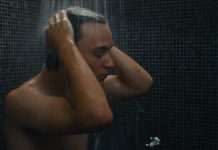 KNOKKE OFF : Jeunesse dorée : Alex défringué dans les deux premiers épisodes