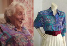 SERGE LE MYTHO : la chemise avec un imprimé coquillages d’Huguette dans l’épisode 7