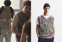 DEMAIN NOUS APPARTIENT : le pull sans manches imprimé léopard d’un figurant dans l’épisode 1960