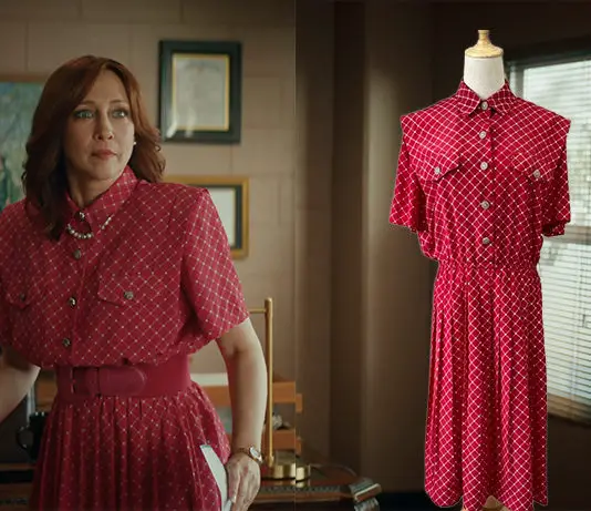 BOOTS : Barbara’s red dress in S1E08
