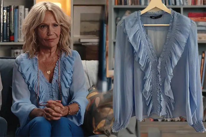 ENQUÊTE FAMILLE blouse bleue volantée Claire dans deuxième épisode