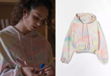 DEMAIN NOUS APPARTIENT : le sweat couleur pastel de Violette dans l’épisode 2061