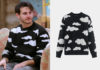TOUT SIMPLEMENT FAN : le pull à nuages d’Adrien dans l’épisode 1
